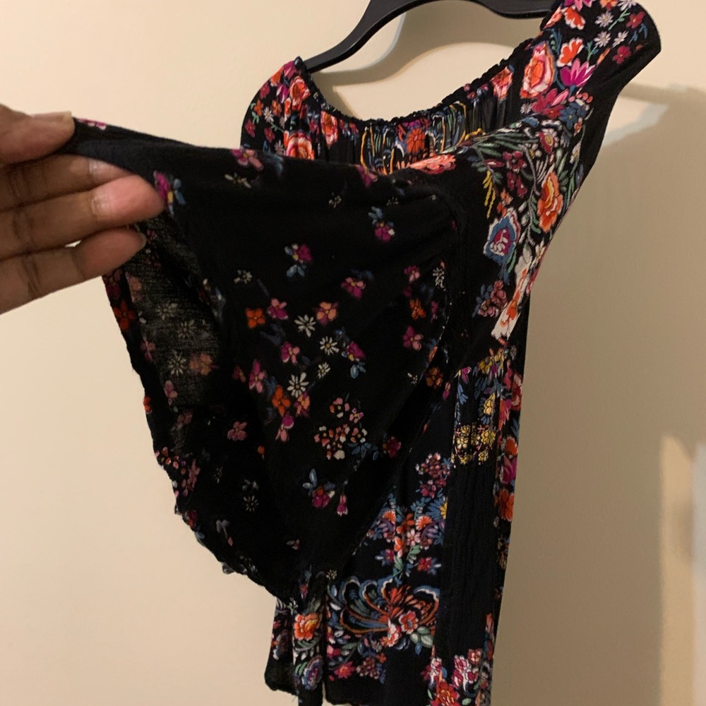 BILA Floral Top size Small - Picture 13 of 14